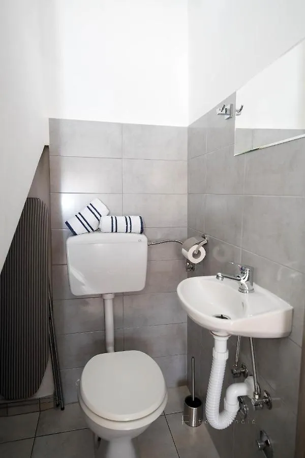 Villa House Odiseja Tribalj  Croacia