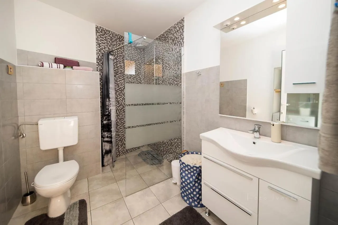 Villa House Odiseja Tribalj
